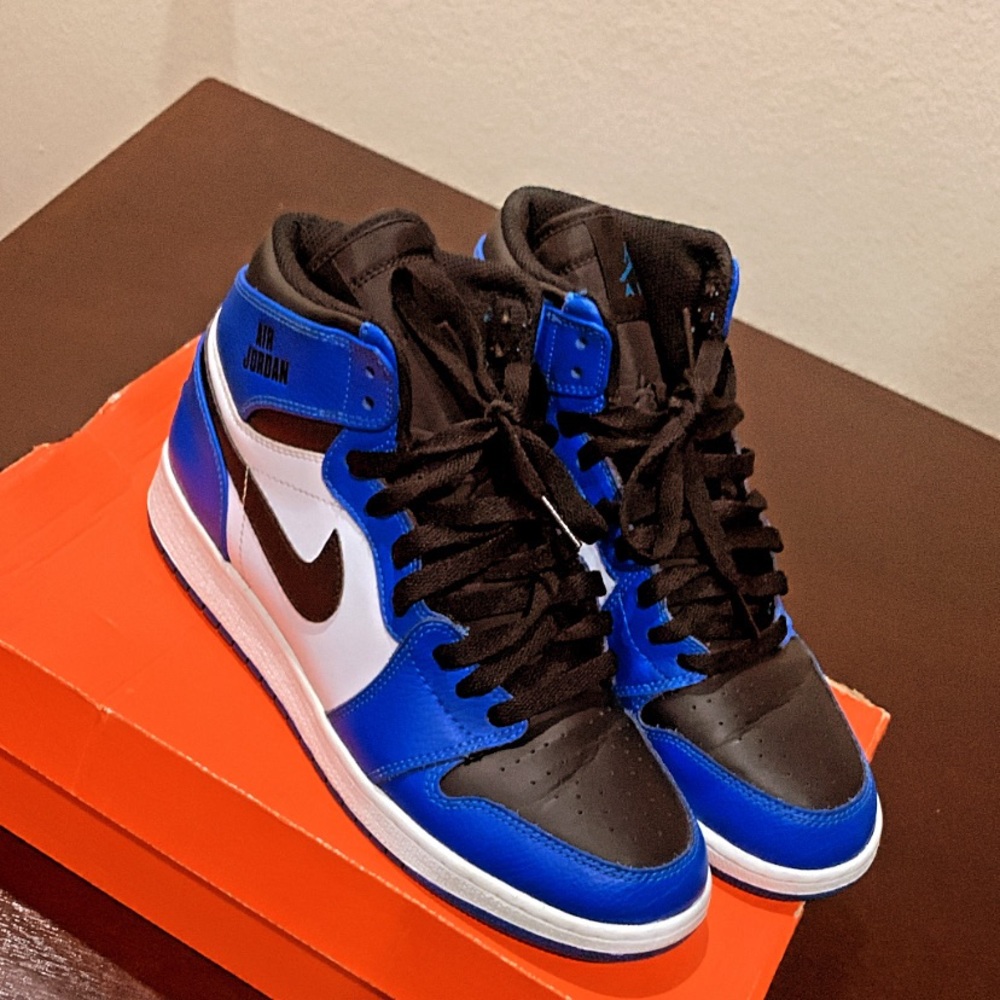 Air Jordan 1 High “Royal Toe”